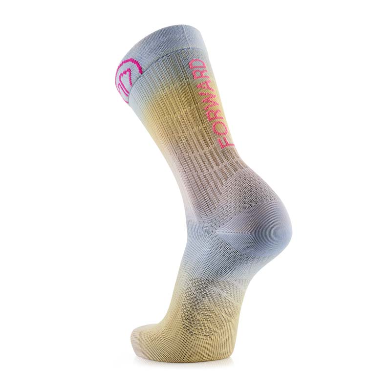 sidas-run-motion-crew-tie-dye-calzini-trail-running-caitlin-fielder image 8