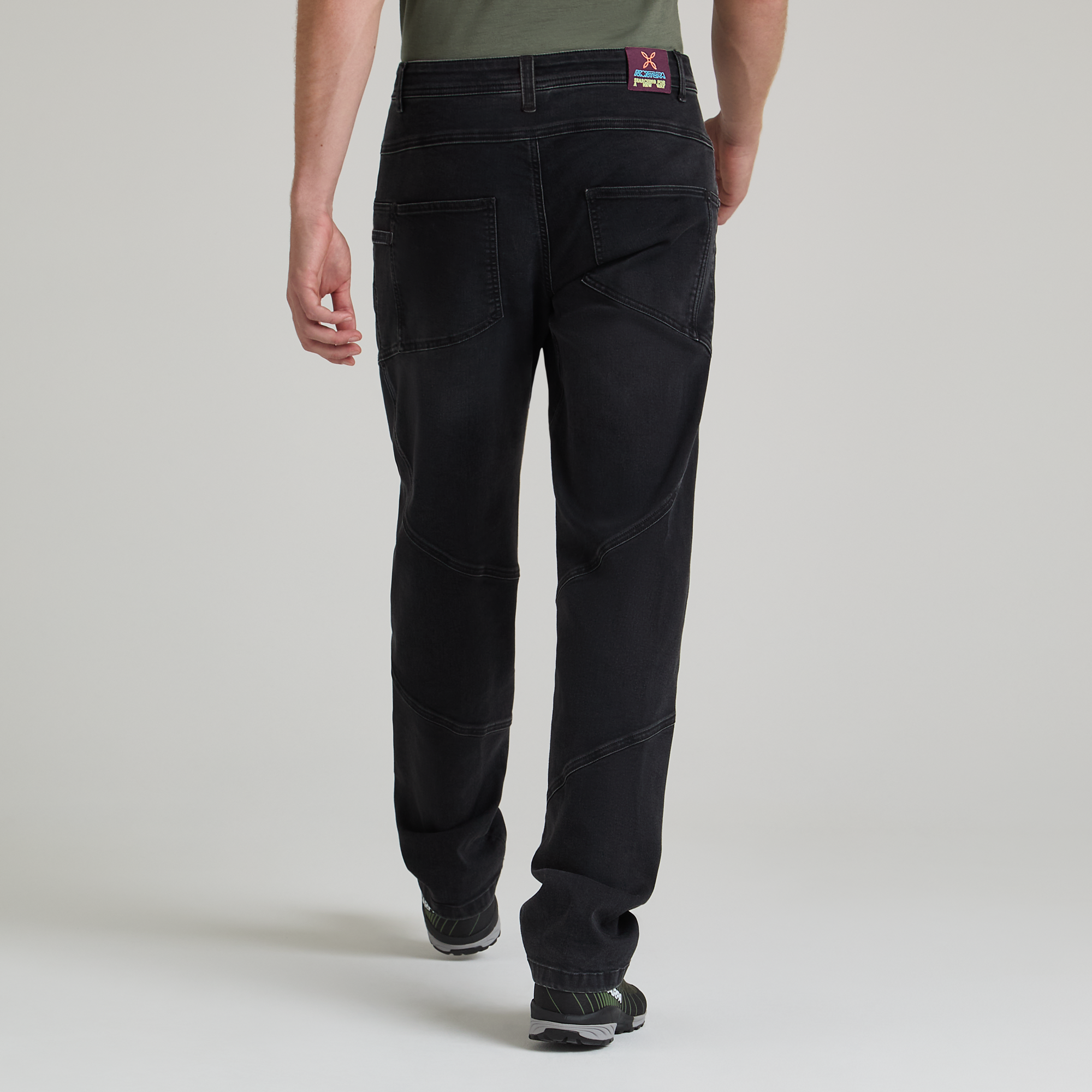 montura-allez-black-denim-pants-pantaloni-jeans-elasticizzati image 2