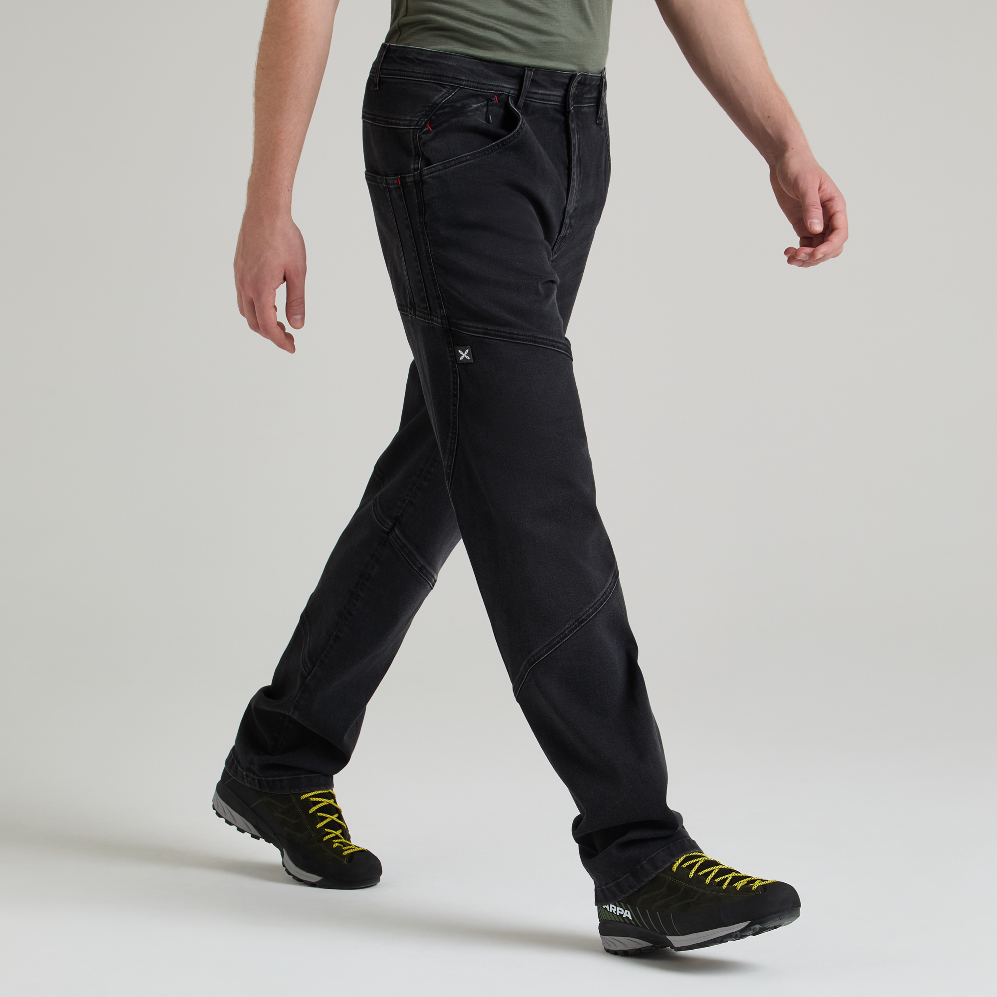 montura-allez-black-denim-pants-pantaloni-jeans-elasticizzati image 3
