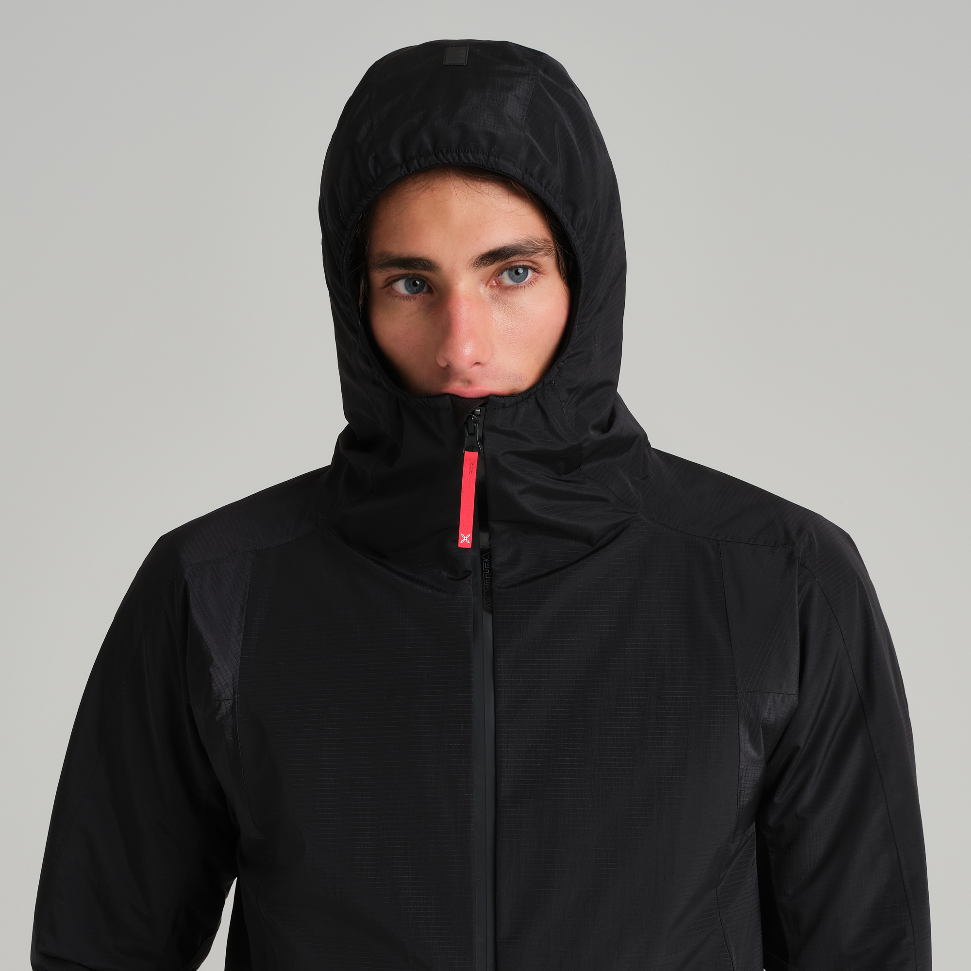 montura-versante-sky-hooded-jacket-giacca-impermeabile-imbottita image 4