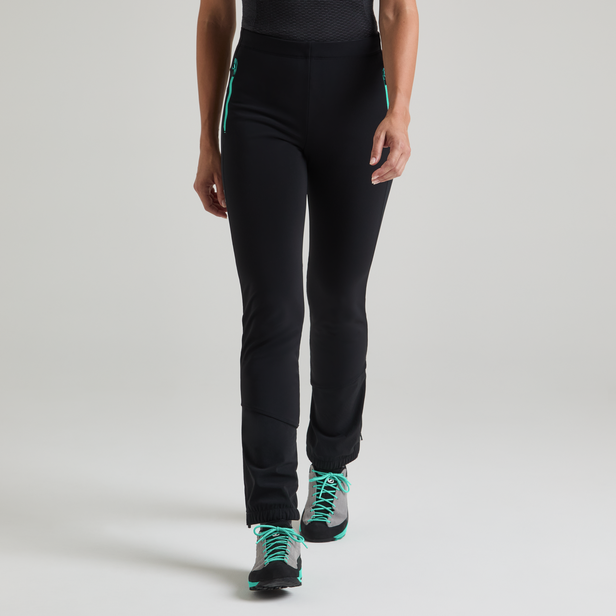 montura-poison-pants-woman-pantaloni-softshell-donna-windtex-pro-meteo-3-strati image 3