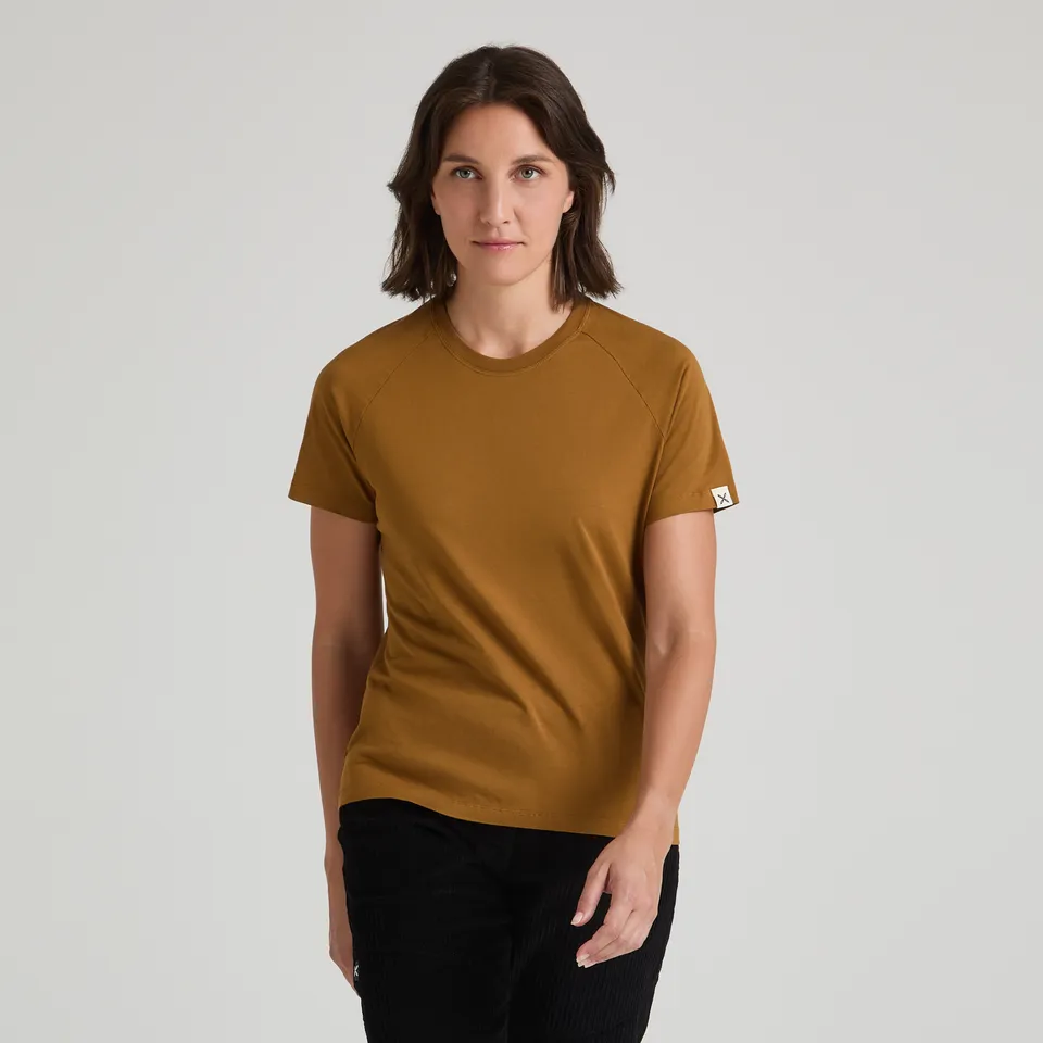 montura-minimal-logo-t-shirt-donna-maglietta-cotone-bio image 1