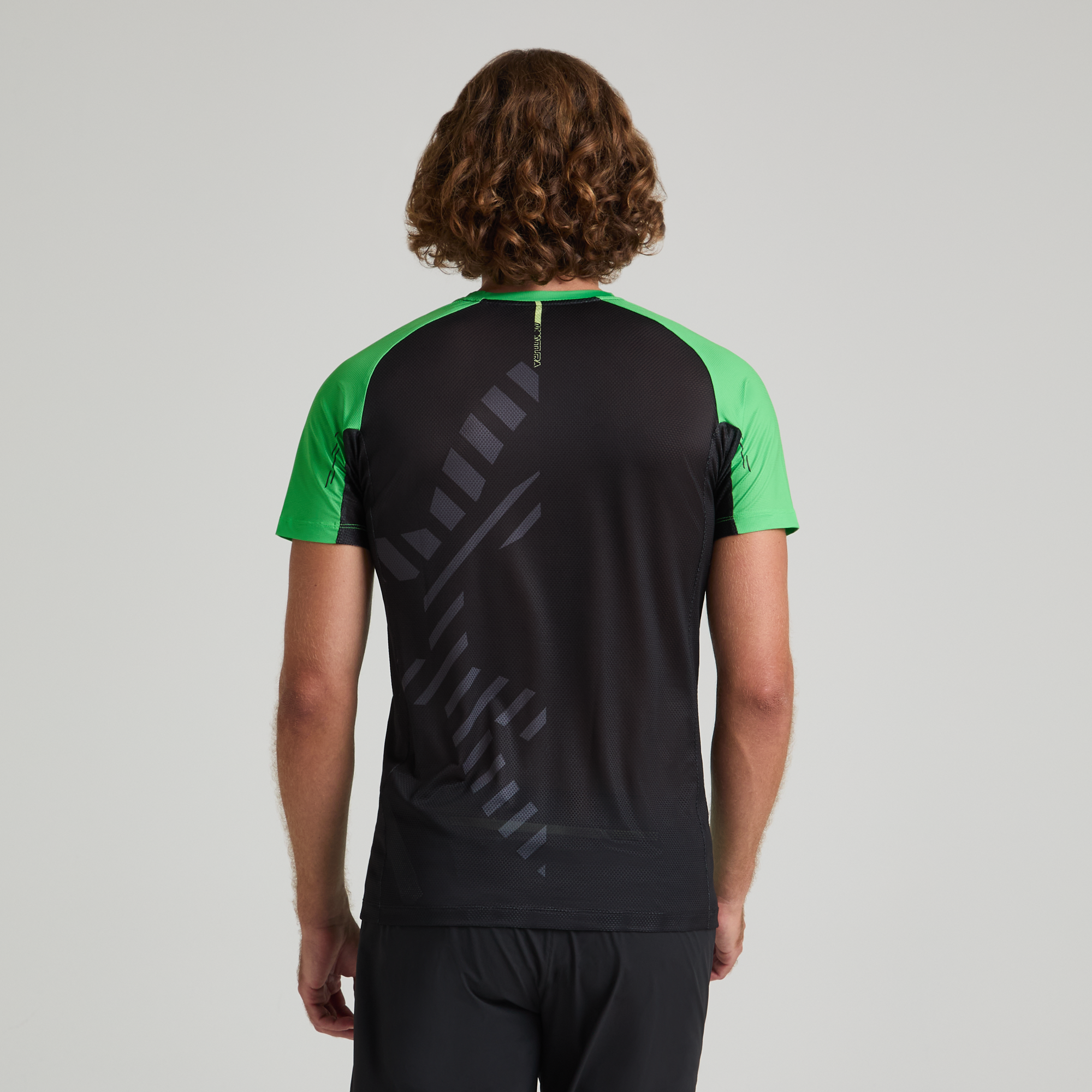 montura-shadow-graphic-t-shirt-t-shirt-tecnica-running-uomo image 6