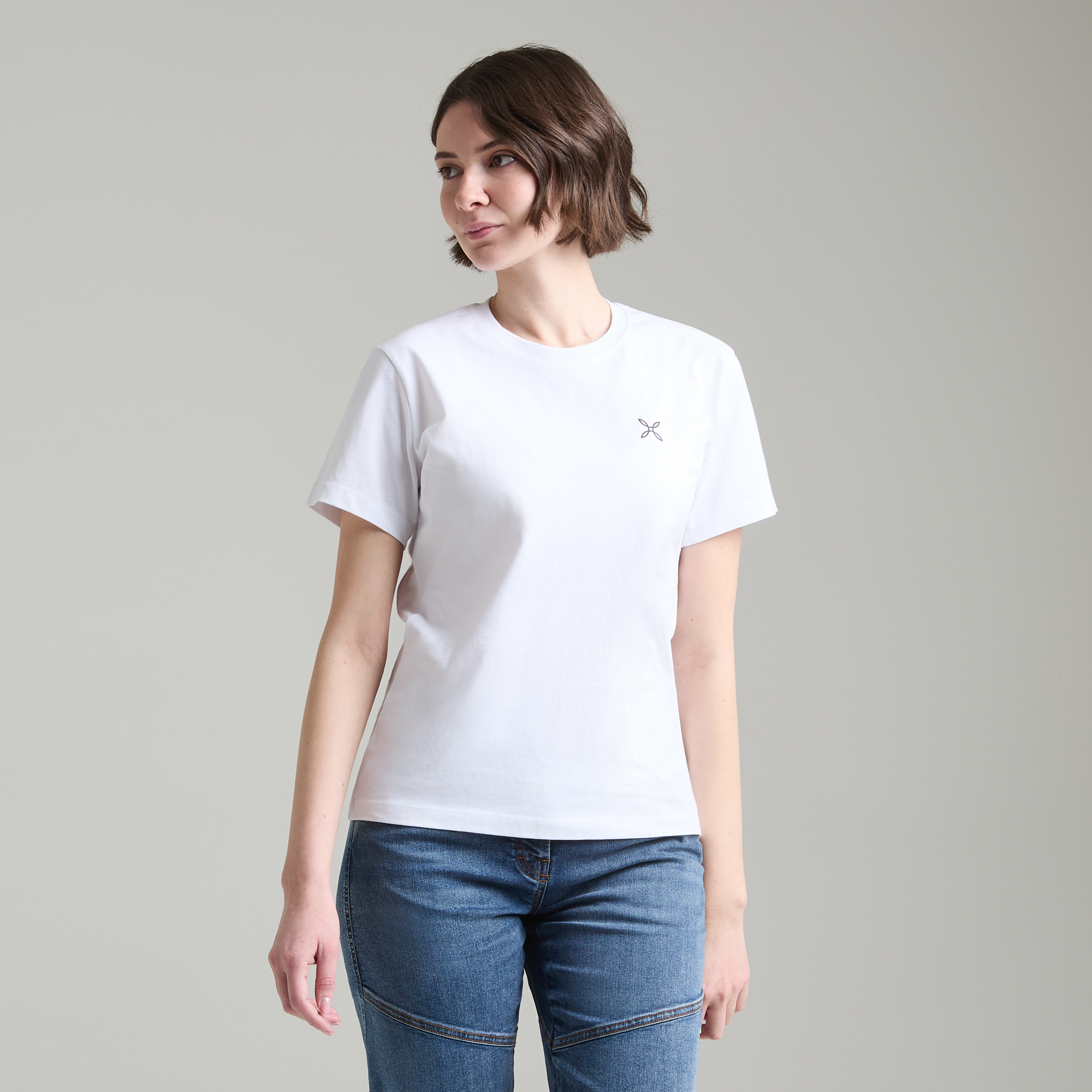 montura-basic-logo-t-shirt-woman-maglietta-cotone-bio image 4
