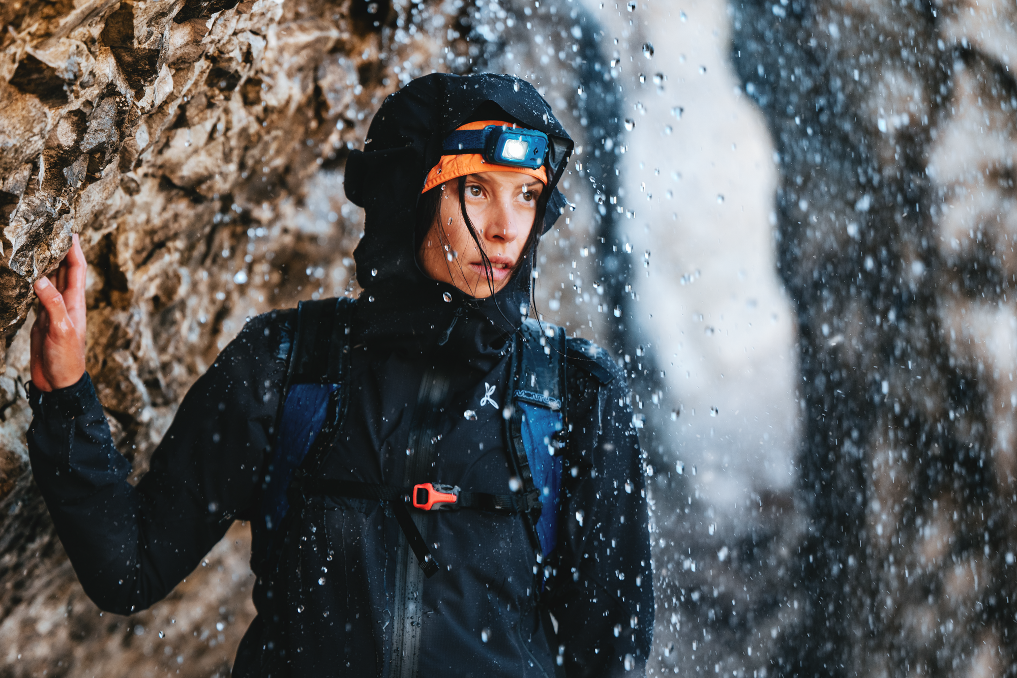 montura-magica-gtx-pro-jacket-woman-guscio-gore-tex-pro-alpinismo image 2